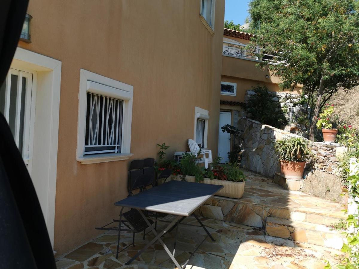 Ou Souleou Apartman Bormes-les-Mimosas Kültér fotó